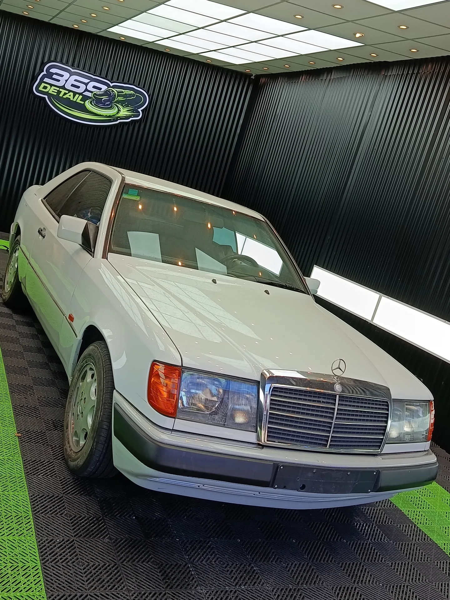 Mercedes Benz — Tratamiento cerámico — Carrocería — Antes del trabajo en 369 Detail, Lugano